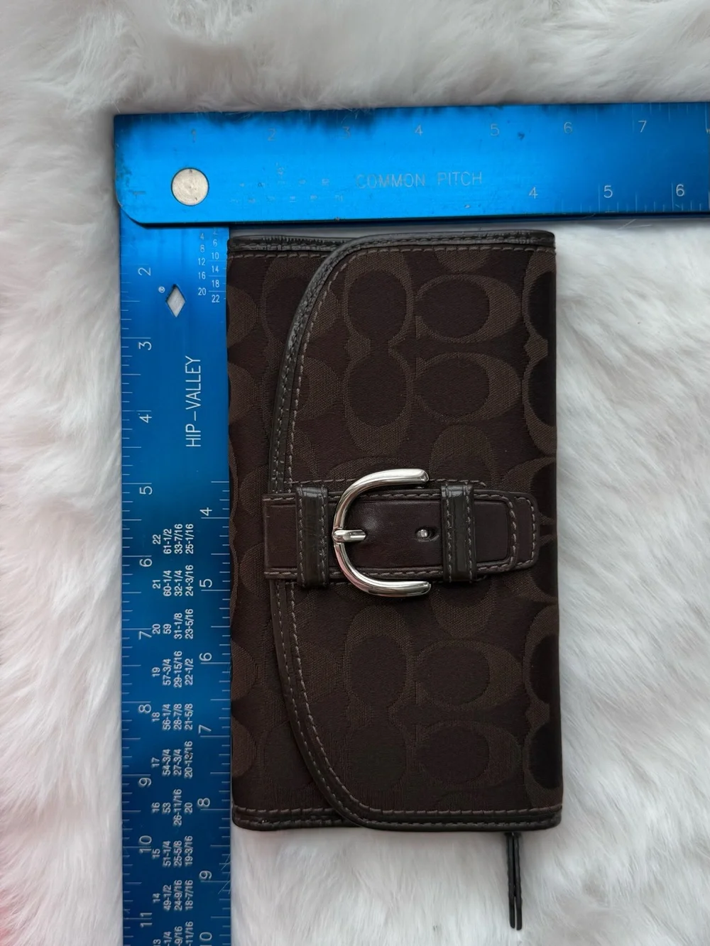 Vintage Coach Soho Signature Chocolate Brown Y2K Envelope Tri Fold Wallet EUC
